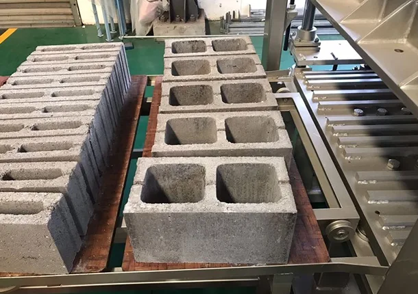 ஜிம்பாப்வேயில் செங்கல் தயாரிக்கும் இயந்திரங்கள் விற்பனைக்கு உள்ளன -ZCJK